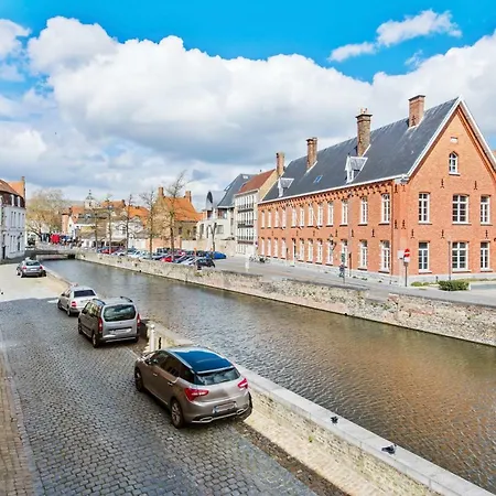 Séjour chez l'habitant Charming Place Along The Canals In *